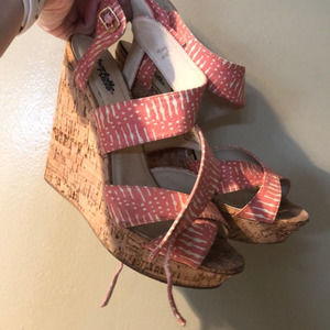 Charlotte Russe‎ wedges